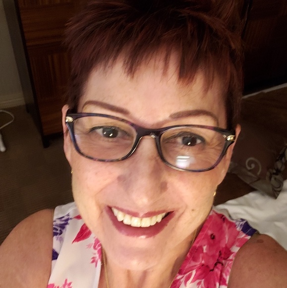 Meet your Posher, Sharon - Picture 2 of 4